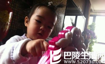 张嘉译女儿很可爱 张嘉译女儿很可爱