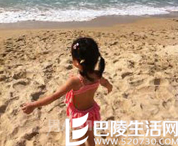 网传张嘉译女儿比基尼照片 网传张嘉译女儿比基尼照片