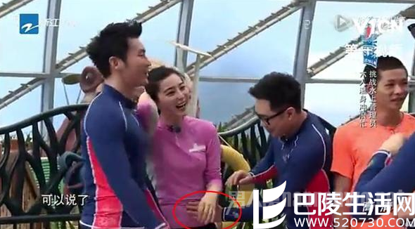 大鹏摸范冰冰孕肚 大鹏摸范冰冰孕肚