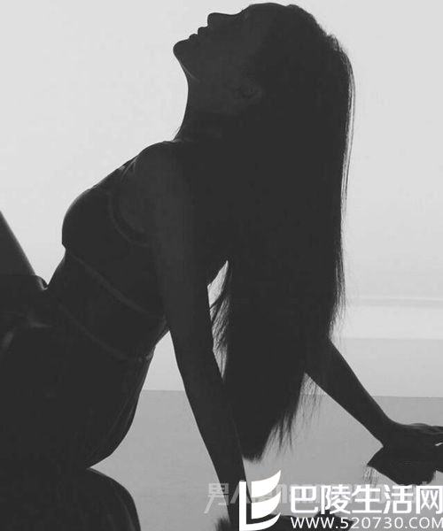 郑爽妩媚照，你认得出来吗？