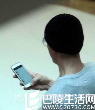 霍建华手机屏幕碎裂都未修 霍建华手机屏幕碎裂都未修