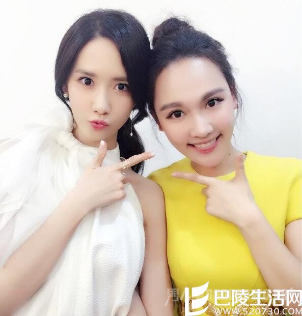 林允儿孙骁骁合照