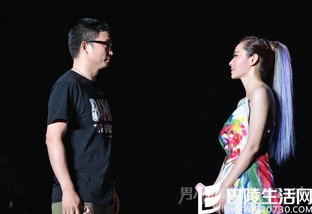 张靓颖演唱会冯柯求婚