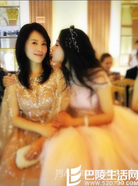 徐露近照 徐露近照