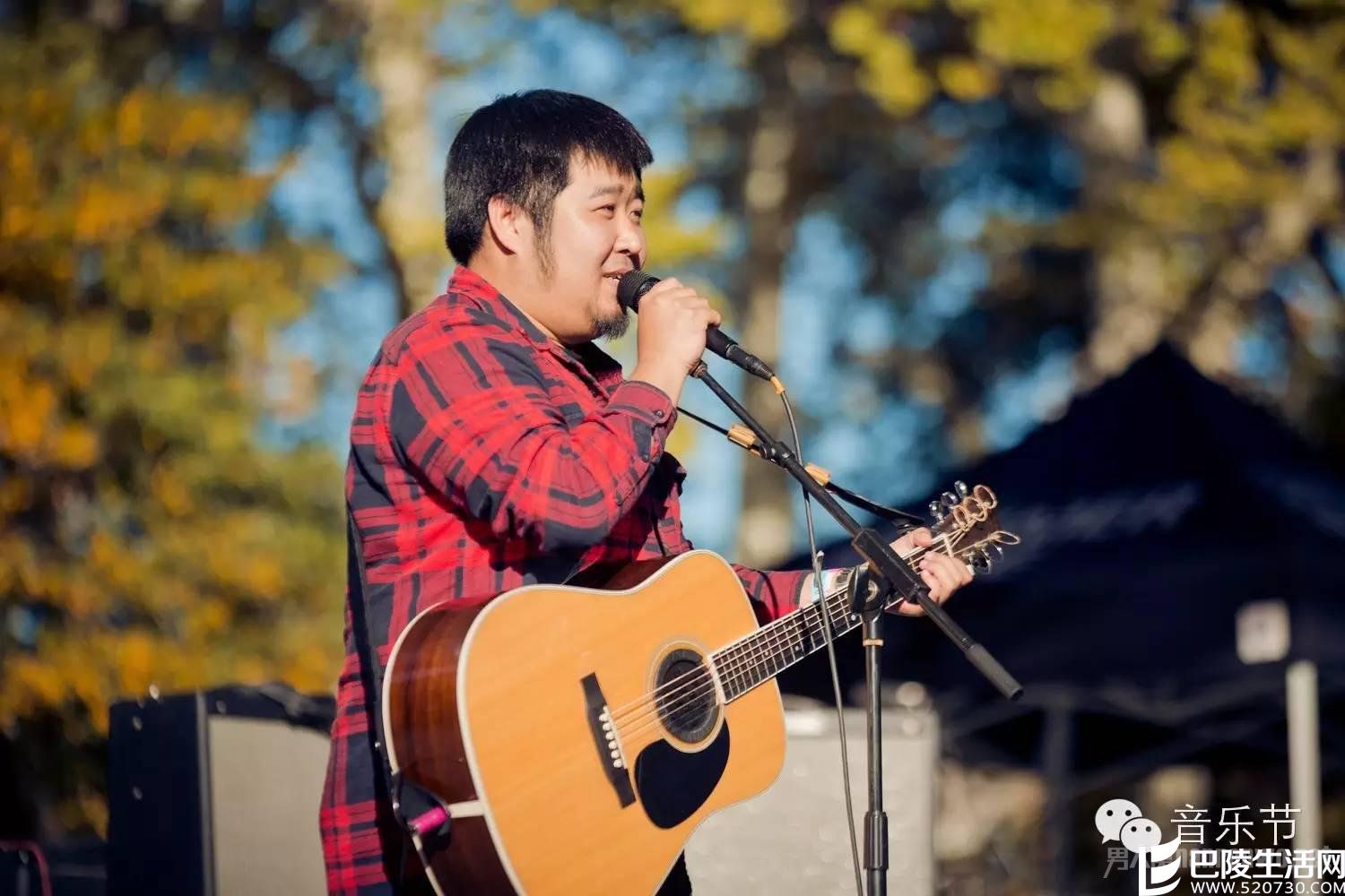 宋冬野自称民谣界的小学生