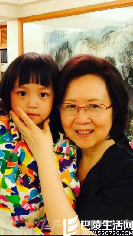 小四月与琼瑶阿姨 小四月与琼瑶阿姨