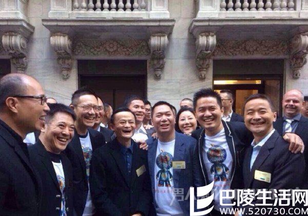 赵薇老公黄有龙身价是多少