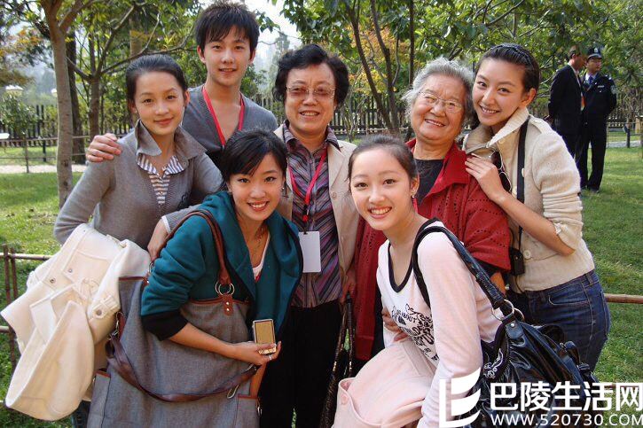 杨洋拥着李沁 杨洋拥着李沁