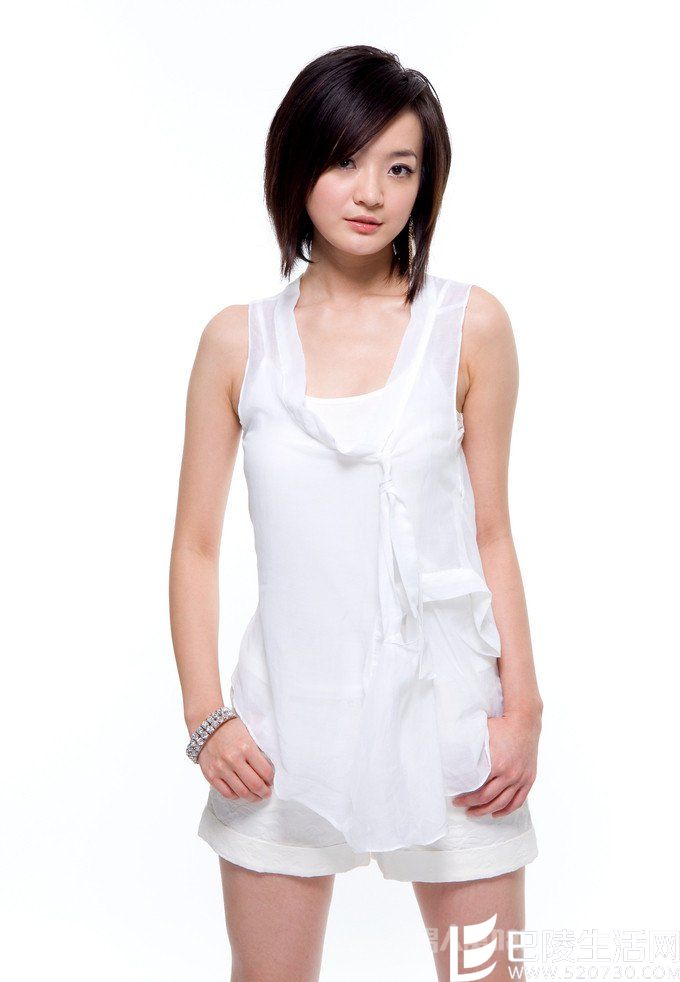 戴君竹火辣比基尼游长滩