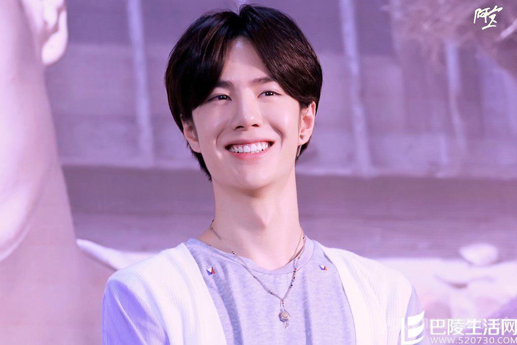 王一博早年经历