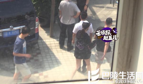 林丹被曝牵手长腿妹 林丹被曝牵手长腿妹