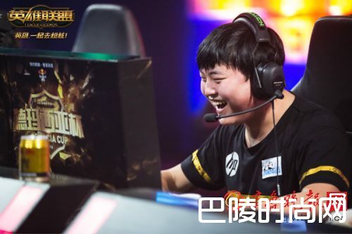 LOL历届年度颁奖盛典回顾 最大赢家竟是他