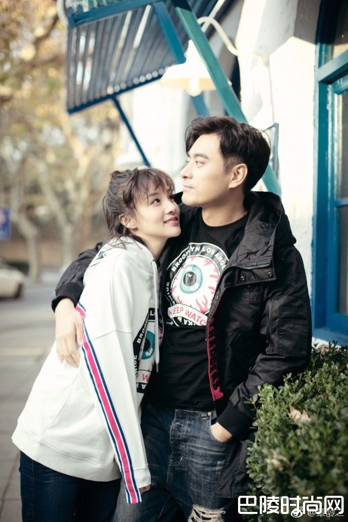 陈龙跟老婆亲密照片