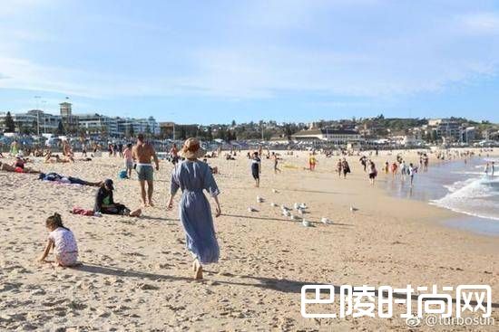孙俪悉尼海滩照片