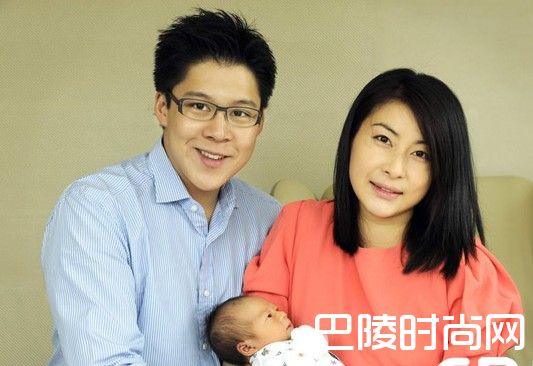 郭晶晶与老公孩子照片