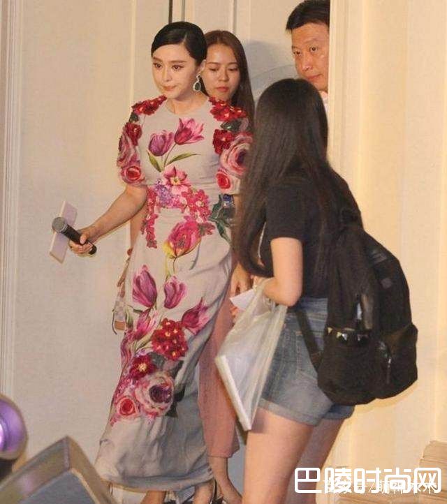 范冰冰碎花裙照片