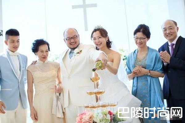赵小侨刘亮结婚照
