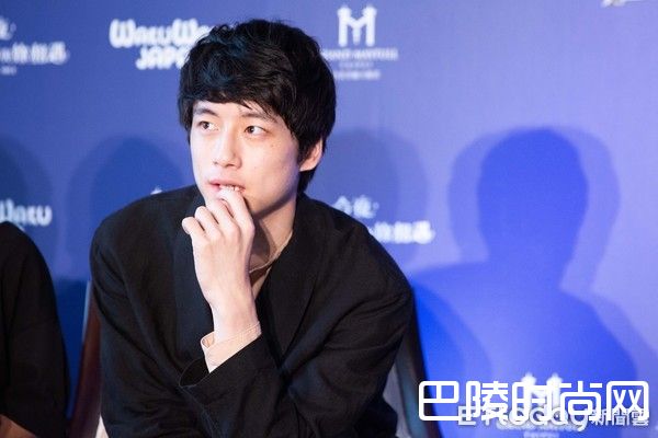 坂口健太郎照片