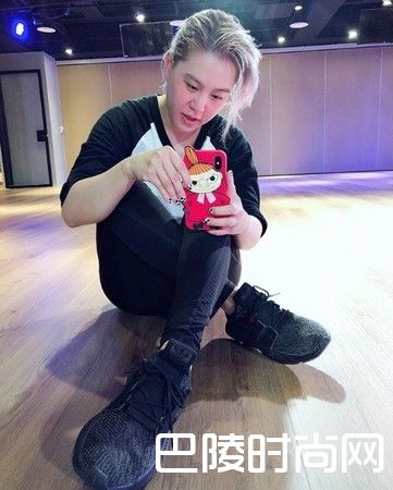 黄小柔瘦身后照片