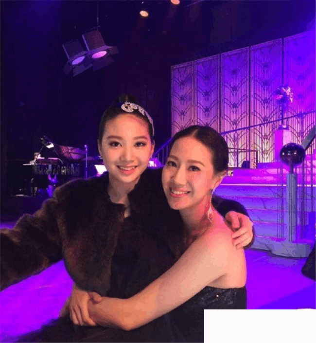 曾子丹老婆女儿照片