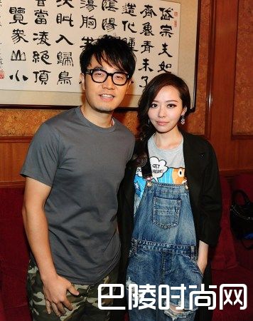 王铮亮和张靓颖照片