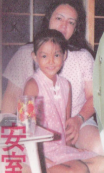 安室奈美惠妈妈图片