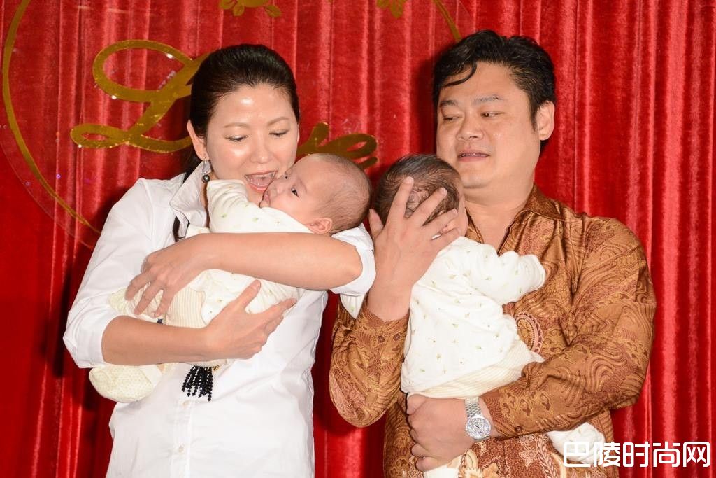 陈明真双胞胎女儿照片