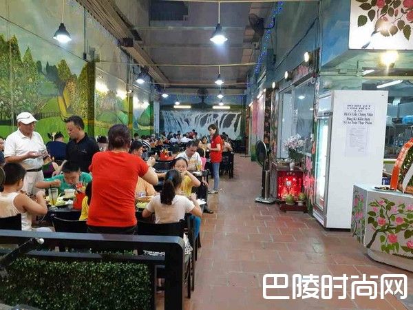 张韶涵妈妈照片