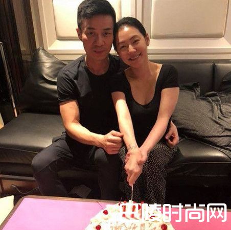 老公提前为小S庆生