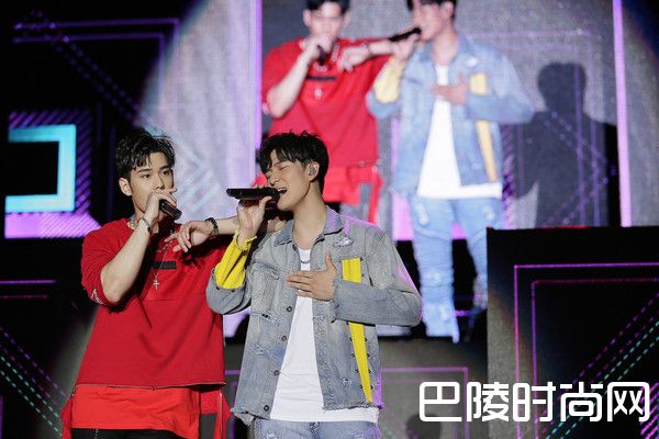 周兴哲和哥哥同台