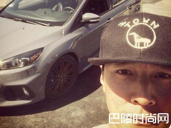 吴彦祖和车子自拍