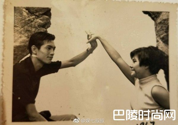 陈伟霆父母照片