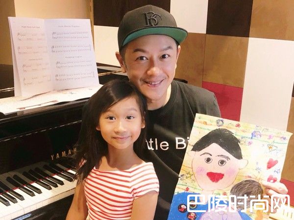 陈浩民和女儿照片