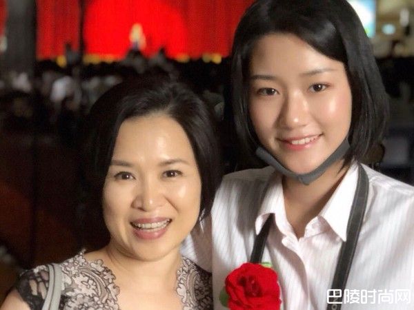 杨月娥和女儿照片