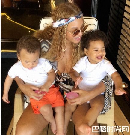 碧昂丝双胞胎照片