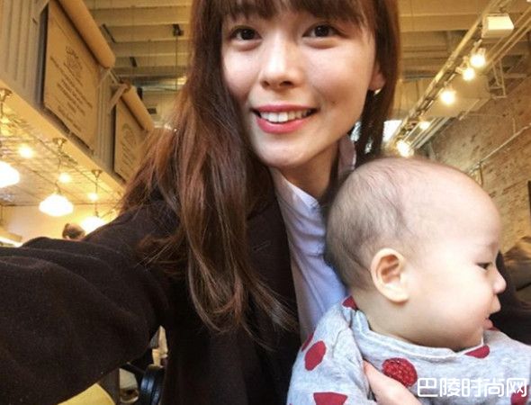 先艺和孩子照片