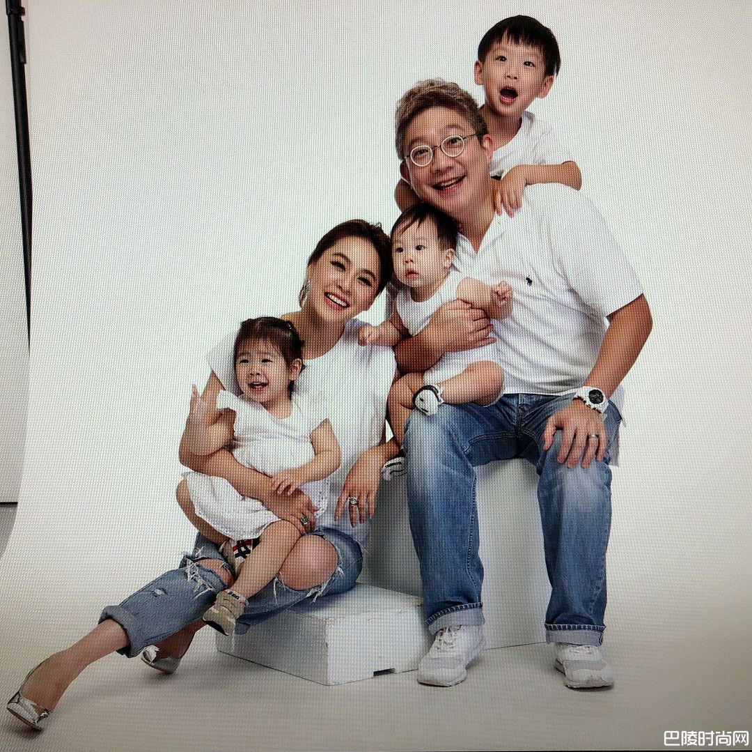 黄小柔和老公孩子照片