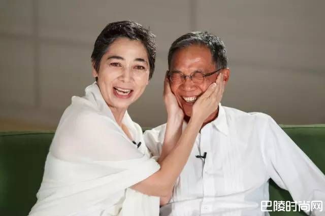 赖佩霞和老公照片