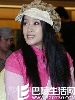 刘晓庆着粉色服装 刘晓庆着粉色服装