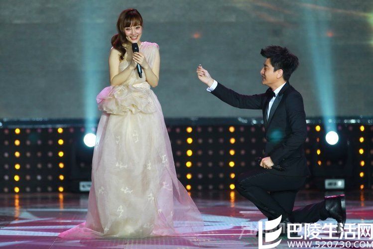 贾乃亮求婚李小璐