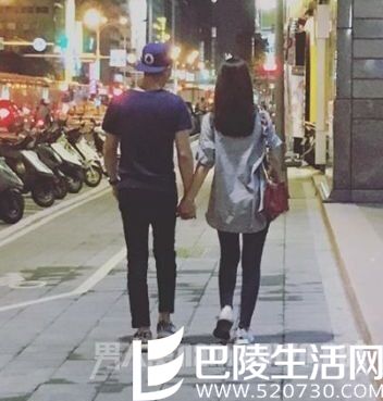 霍建华林心如十指紧扣逛街 霍建华林心如十指紧扣逛街