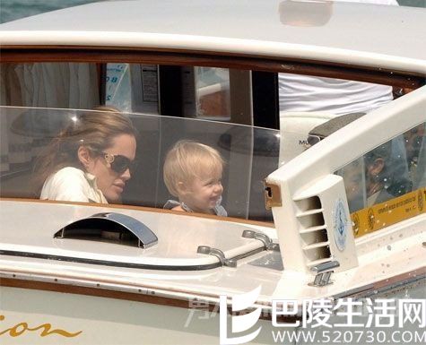 皮特朱莉的孩子谁是亲生的 皮特朱莉的孩子谁是亲生的