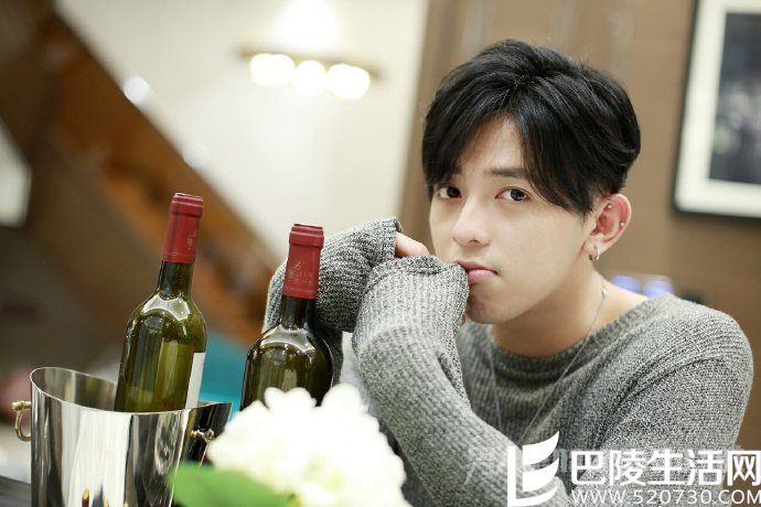 符泷飞写真照 符泷飞写真照