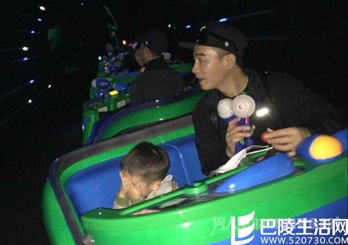 陈小春与儿子 陈小春与儿子