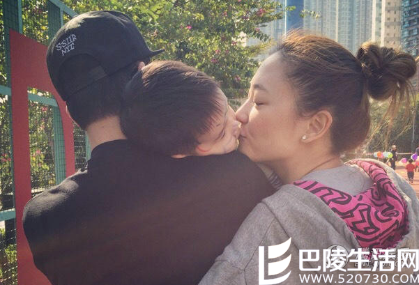 应采儿一家三口 应采儿一家三口