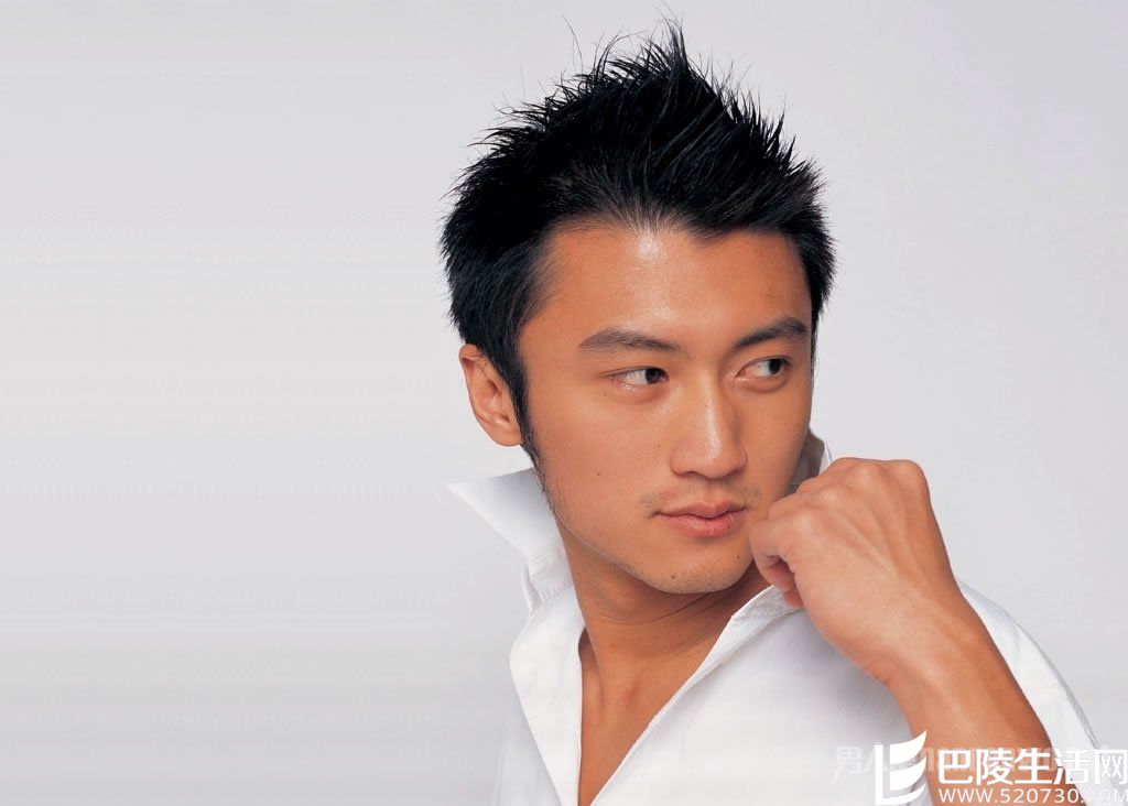 谢霆锋替父亲谢贤还债 谢霆锋替父亲谢贤还债