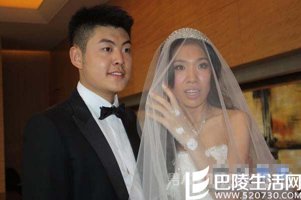 曝梁文博娇妻富家女