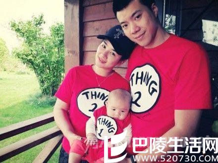 黄奕黄毅清一家三口