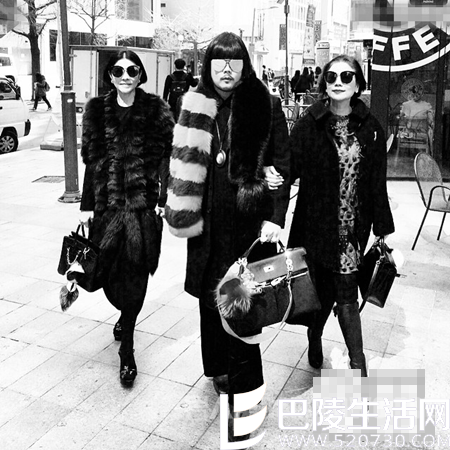 泰国母子另类炫富方式