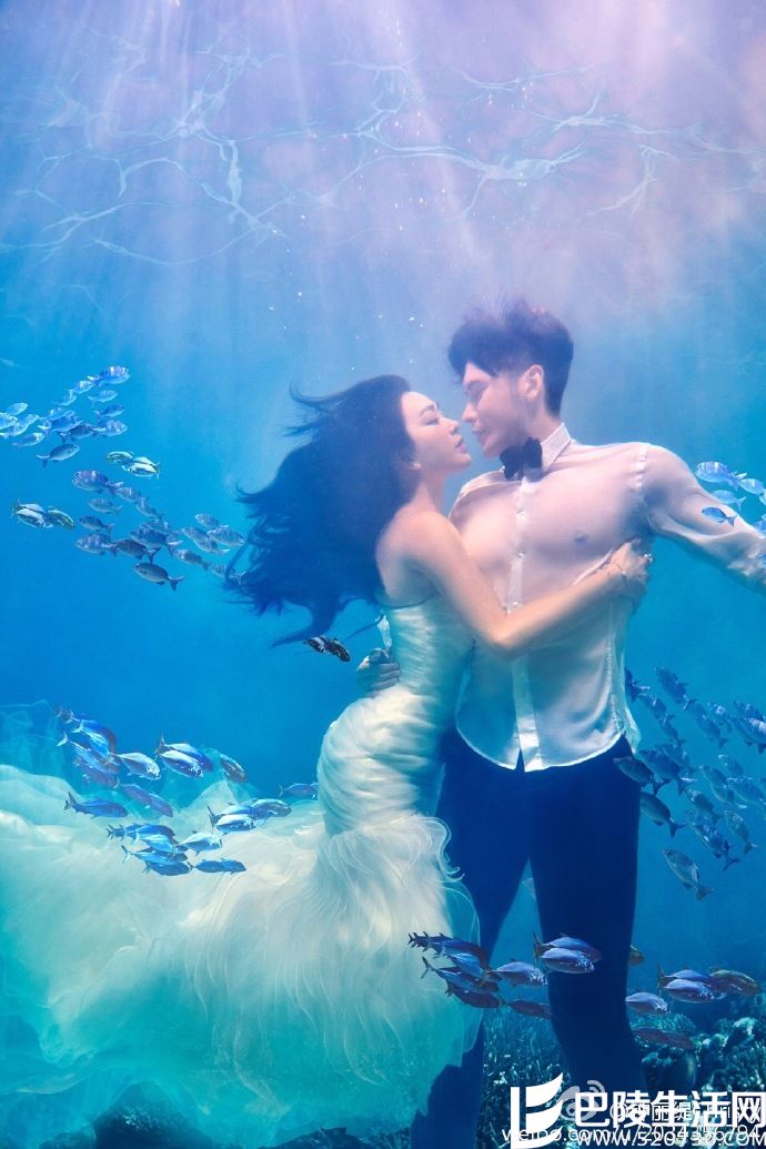 钟丽缇张伦硕健身房另类婚纱照曝光 狗粮喷一脸